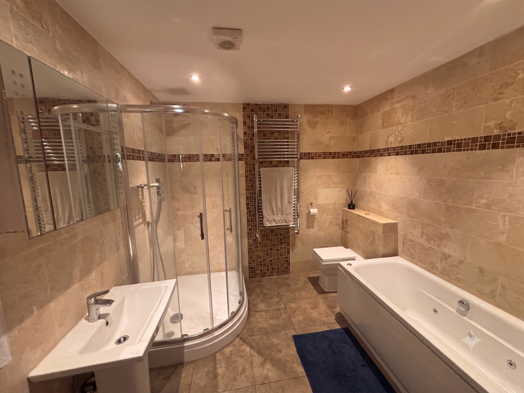 Swakeleys Road, Ickenham UB10