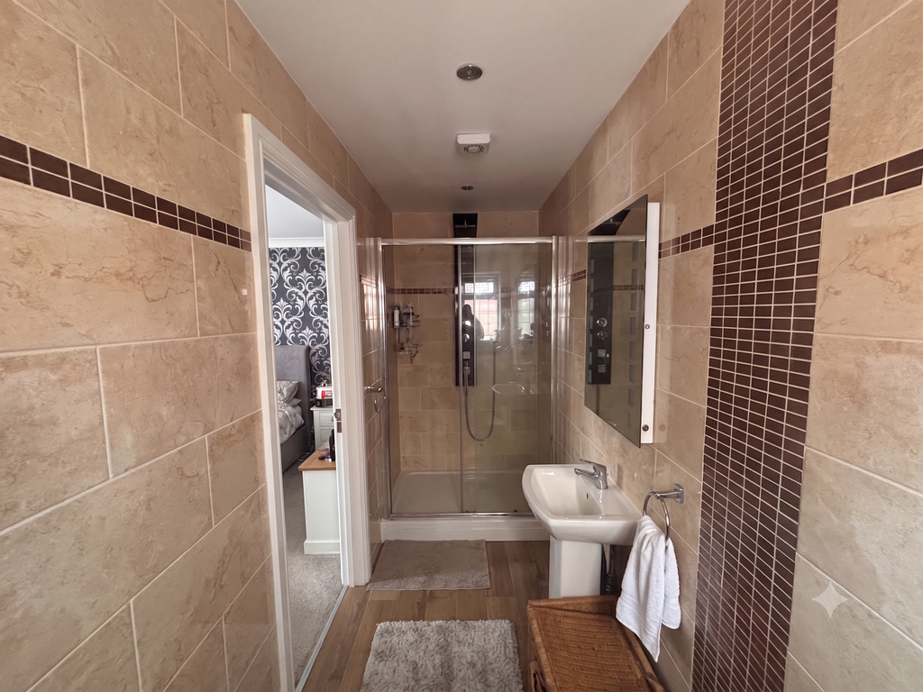Swakeleys Road, Ickenham UB10